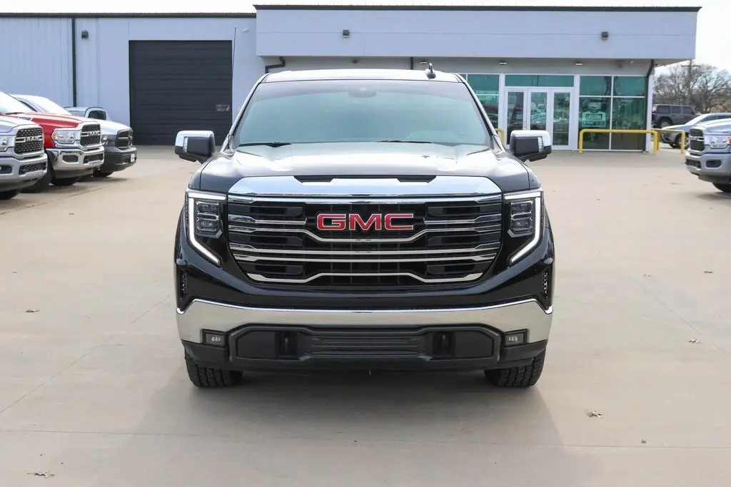 Used 2023 GMC Sierra 1500 SLT with VIN 1GTUUDED2PZ120476 for sale in Bartlesville, OK