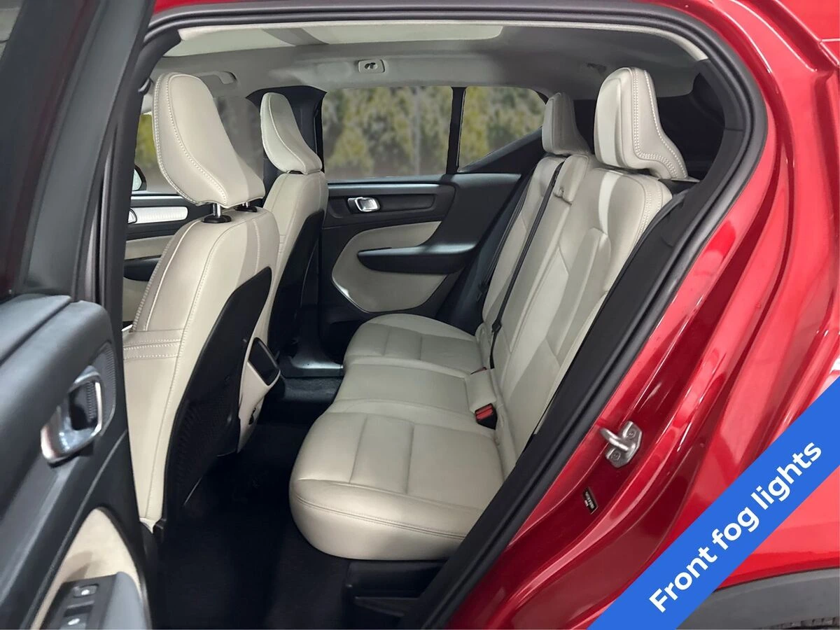 2021 Volvo - image 10