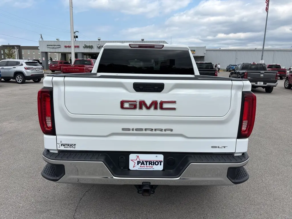 2024 Gmc Sierra 1500 SLT photo 4