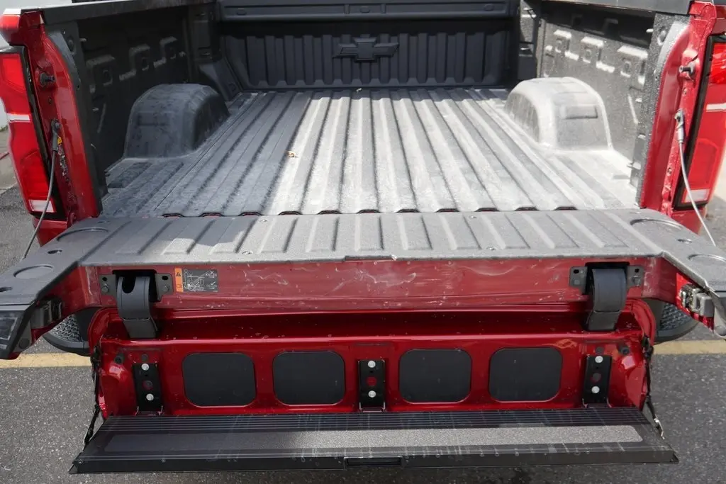 2026 Chevrolet Silverado LTZ photo 28