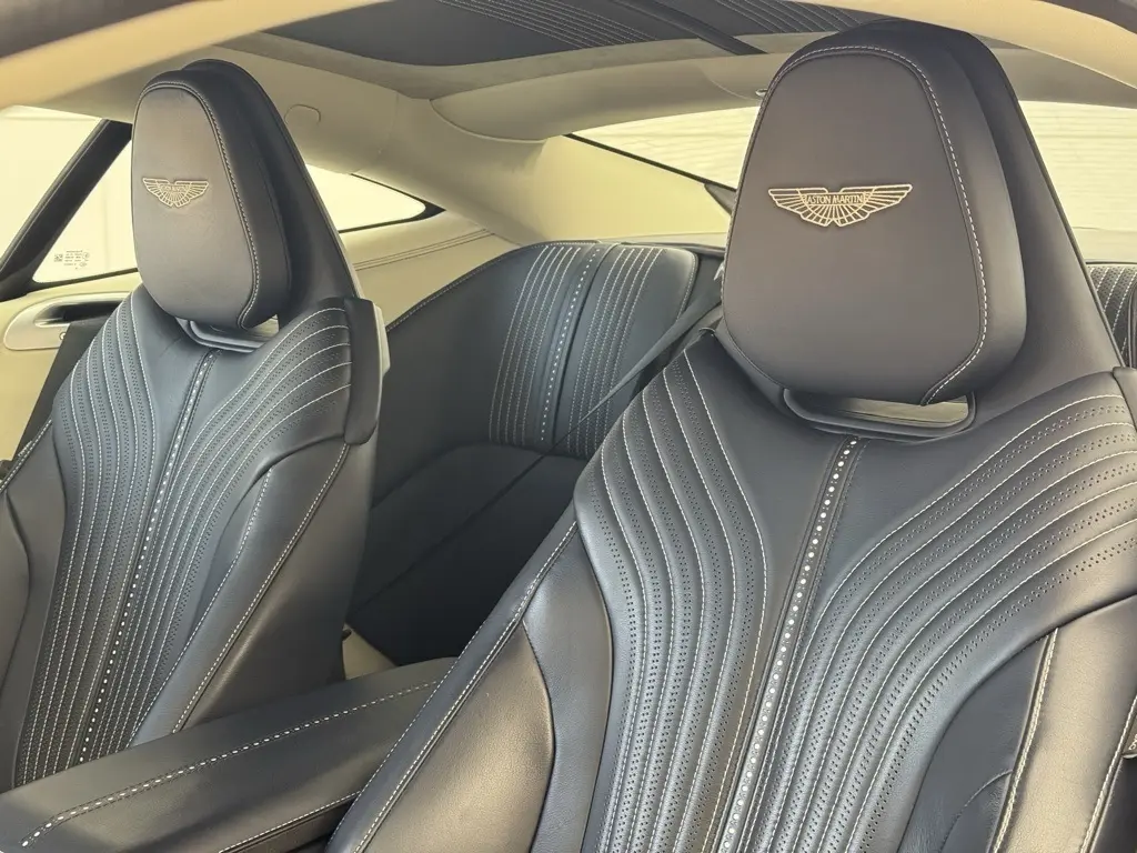 2019 Aston Martin DB11 AM5 photo 3