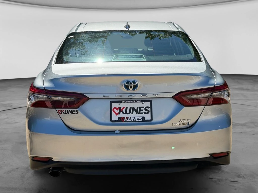 2023 Toyota Camry XLE - Photo 9
