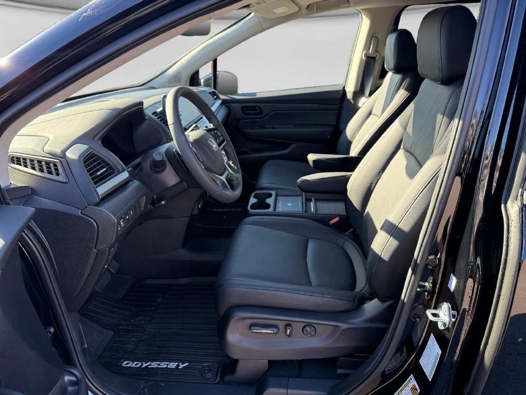 2026 Honda Odyssey EX-L - Photo 17