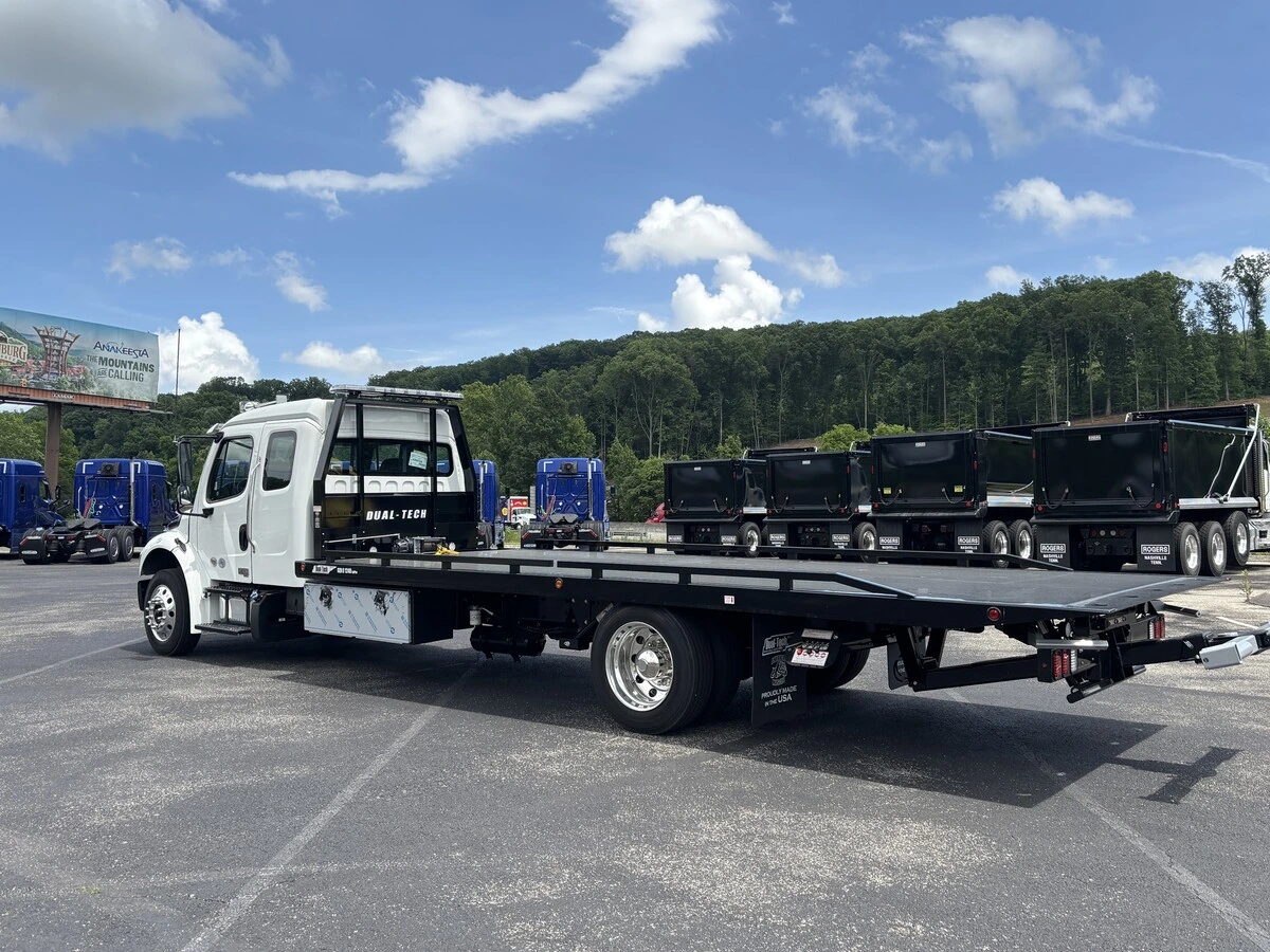 2025 Freightliner M2 106 in Knoxville, TN — photo 7