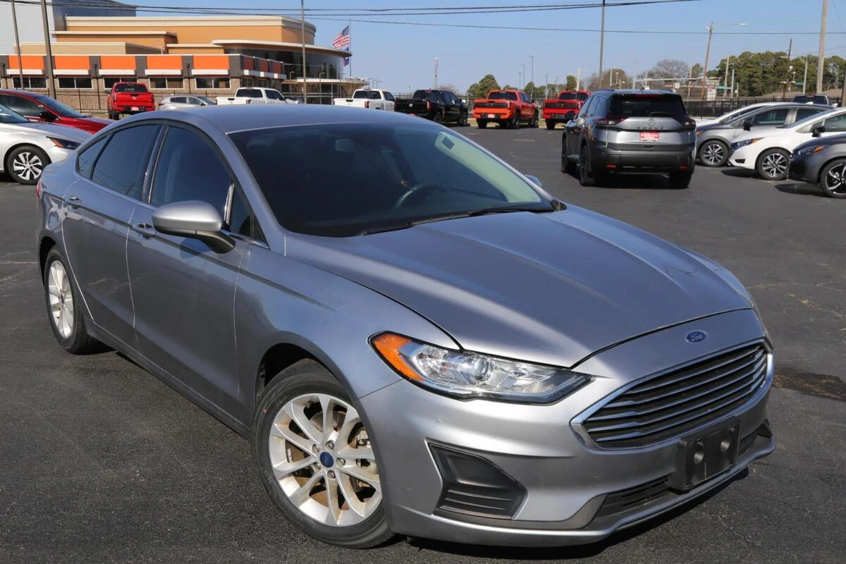 2020 Ford Fusion SE