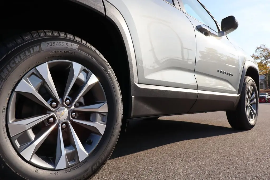 2026 Chevrolet Equinox LT photo 28