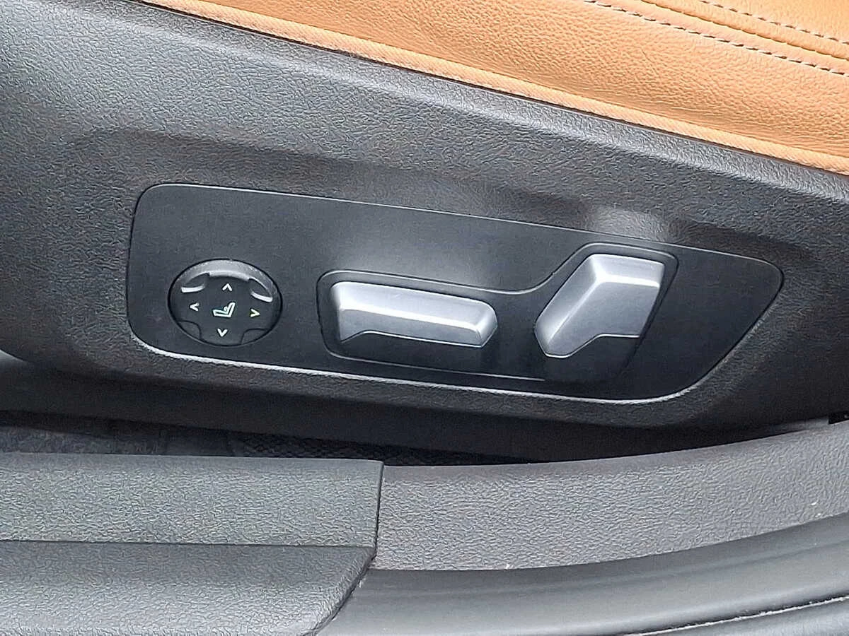 2023 BMW 3 Series 330i - Photo 11