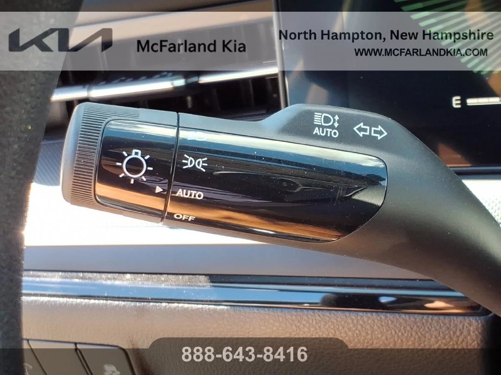 2025 Kia K5 LXS - Photo 26