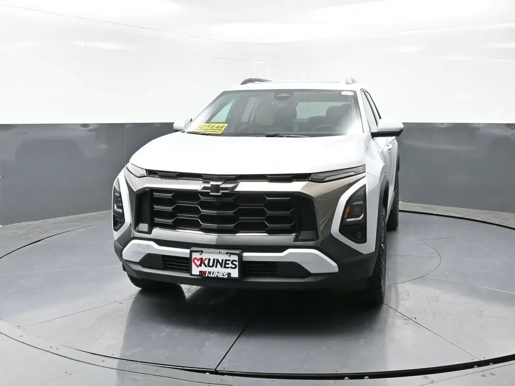 2026 Chevrolet Equinox ACTIV photo 4