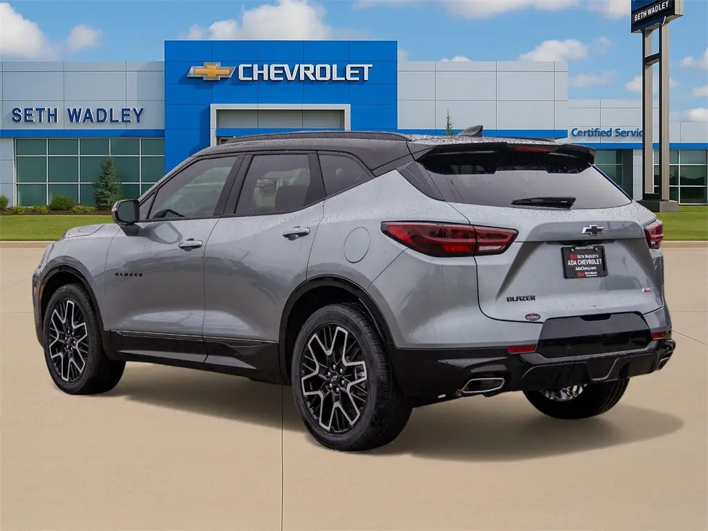 2026 Chevrolet Blazer RS photo 2