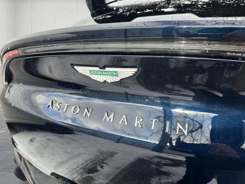 2026 Aston Martin DBX 707 - Photo 8