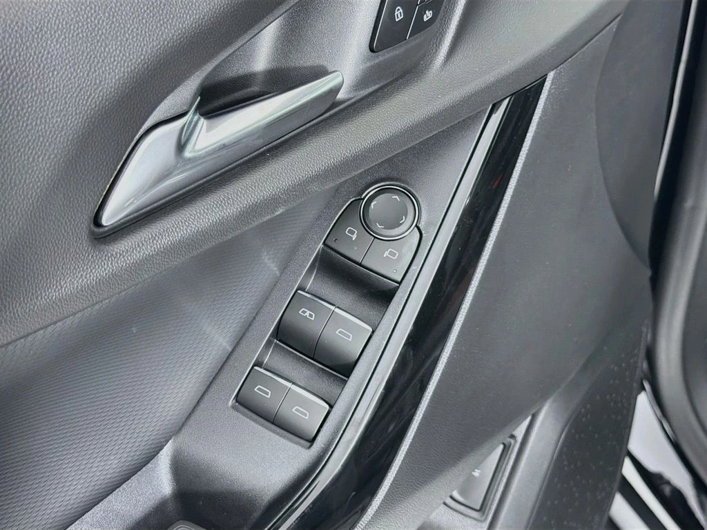 2027 Chevrolet Equinox RS - Photo 18