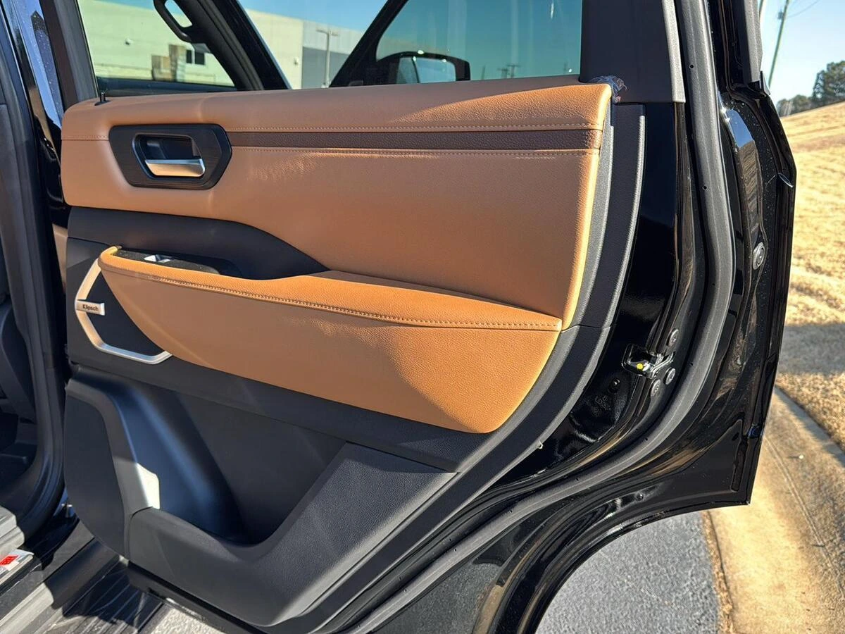 2026 Nissan Armada Platinum Reserve - Photo 14