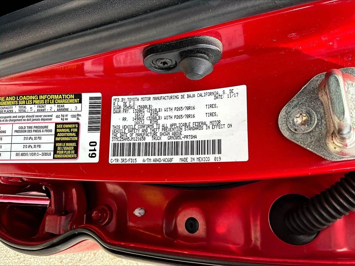 2018 Toyota Tacoma TRD Off Road - Photo 17