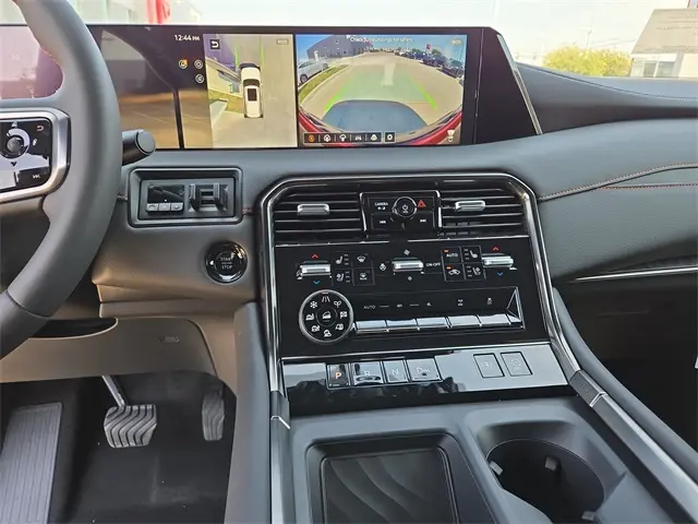 2026 Nissan Armada photo 23