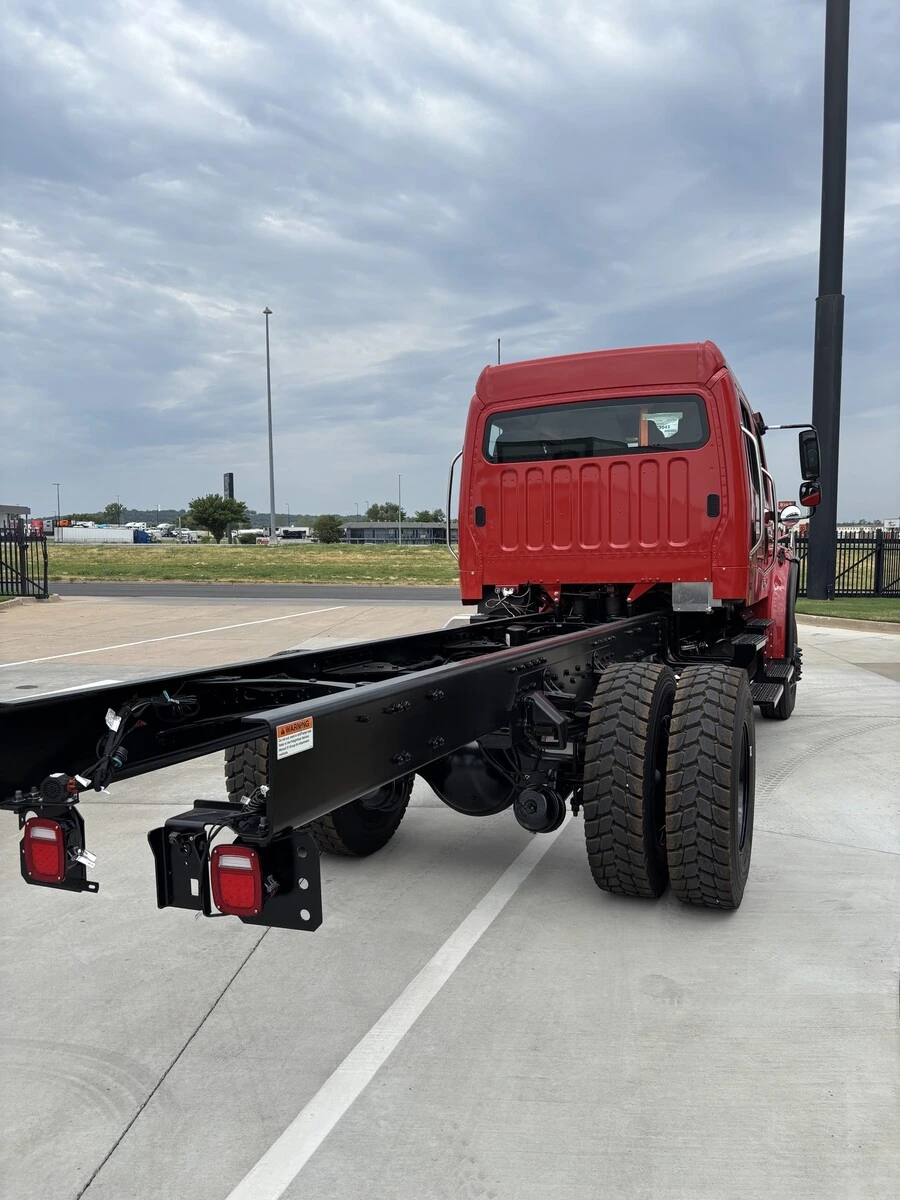 2027 Freightliner M2 106 — photo 5