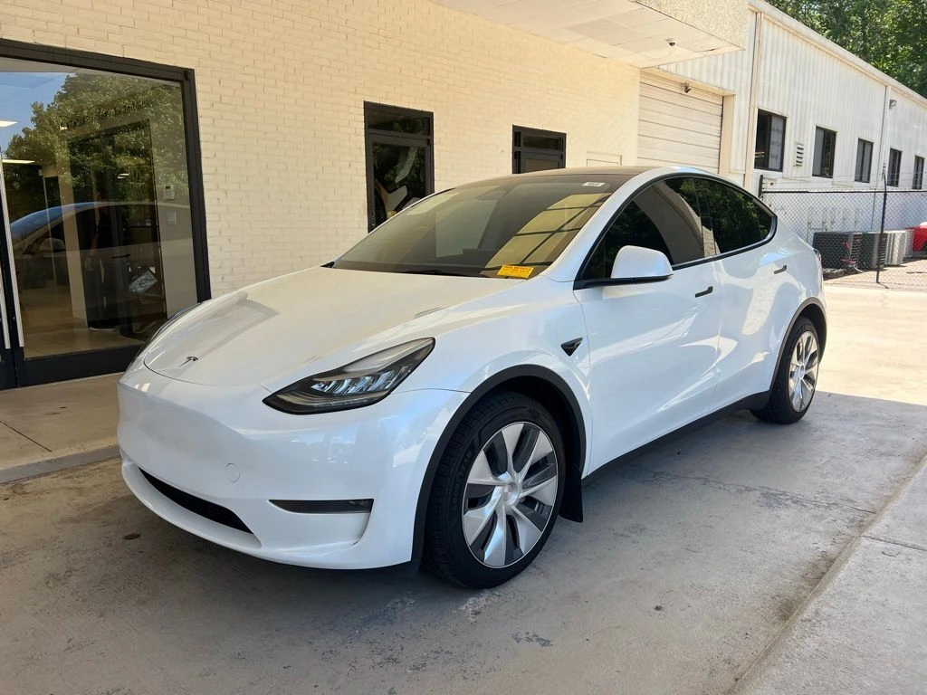 2023 Tesla Model Y Long Range Dual Motor All-Wheel Drive's photo