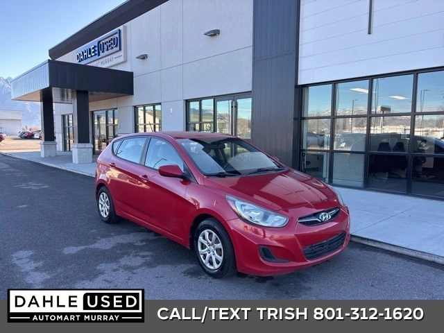 2012 Hyundai Accent SE's photo