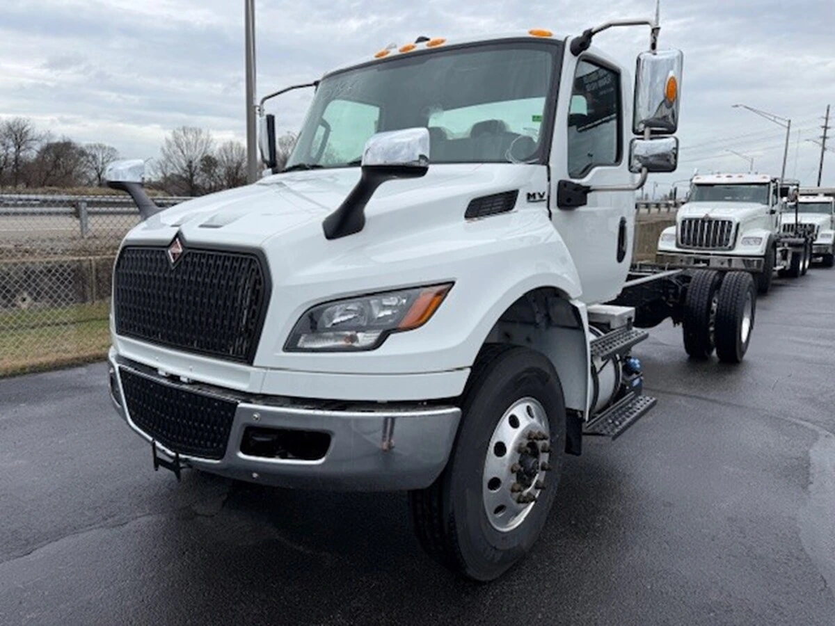 2025 International MV - image 1