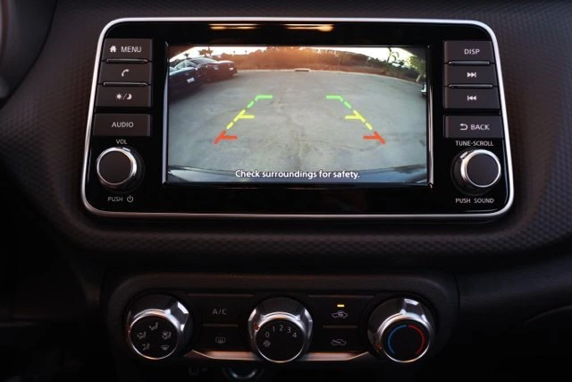 2025 Nissan KICKS PLAY Base - Photo 30