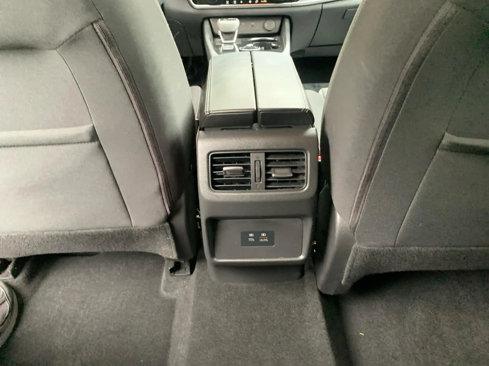 2021 Nissan Rogue SV photo 30