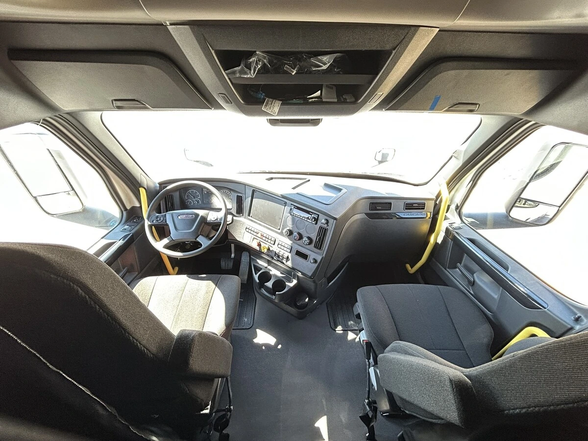 2026 Freightliner Cascadia - image 22