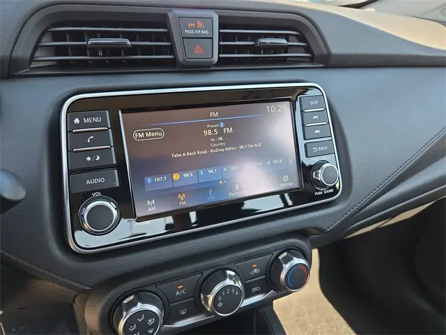 2025 Nissan Versa 1.6 S photo 19