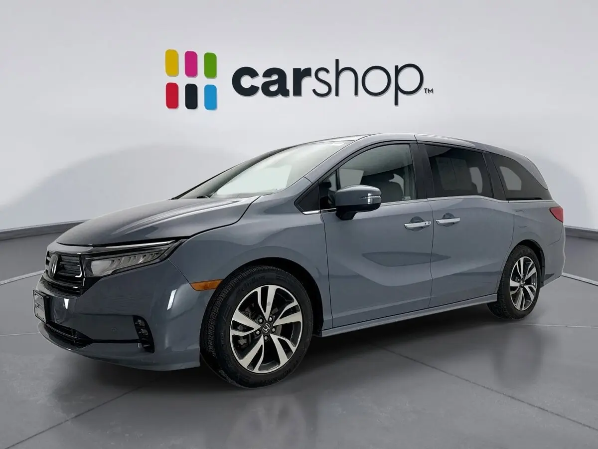 2023 Honda Odyssey Touring's photo
