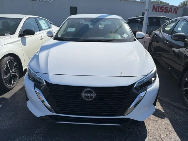 2025 Nissan Sentra SV photo 2