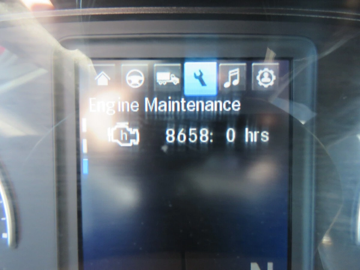 2022 Freightliner Cascadia - image 23