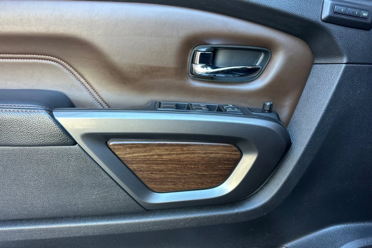 2017 Nissan Titan XD Platinum Reserve - Photo 11