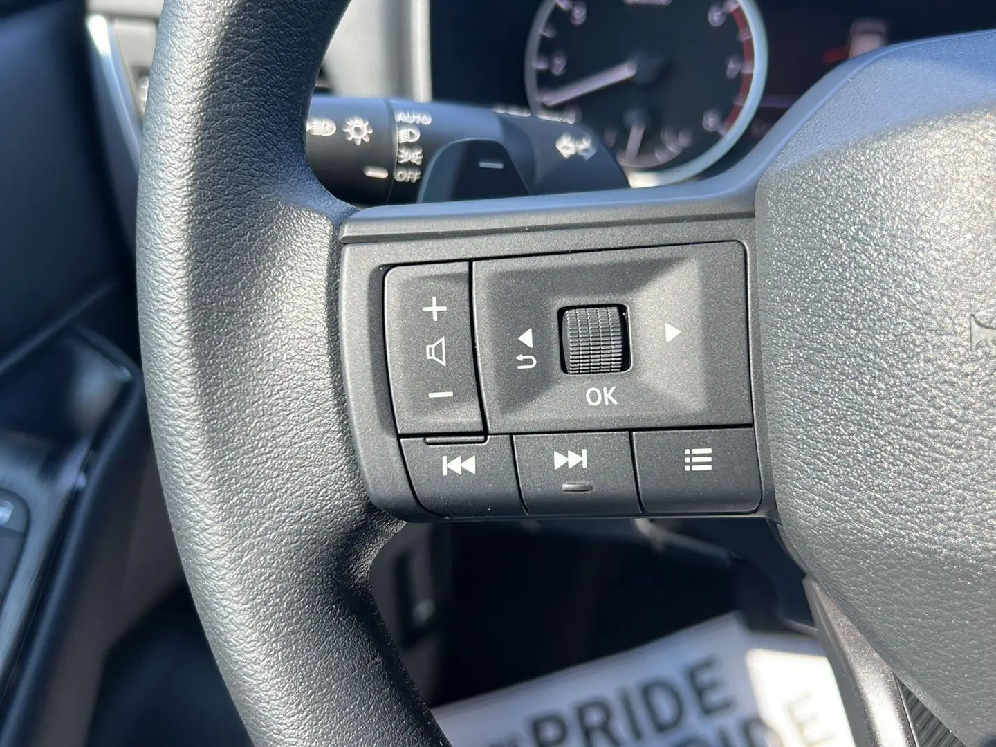 2026 Nissan Rogue S photo 15