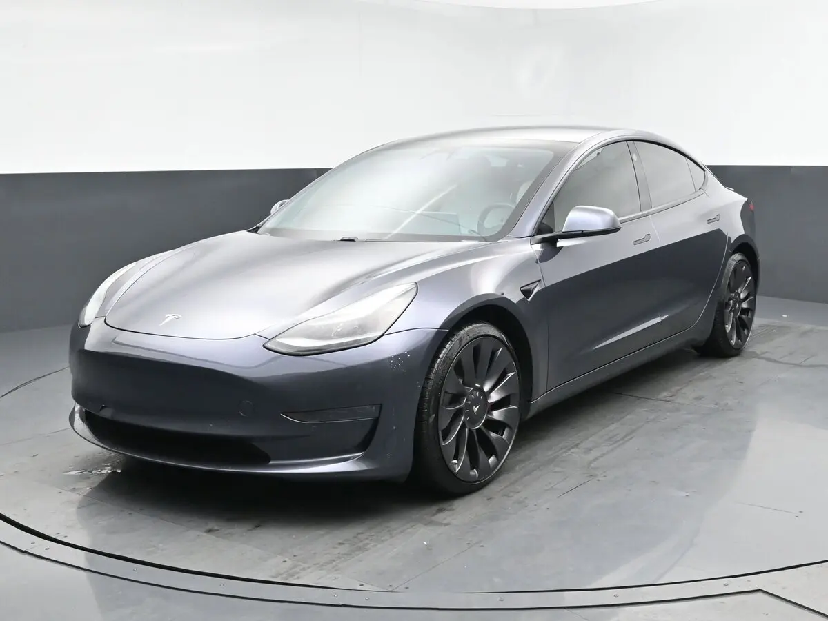2021 Tesla Model 3 Base's photo
