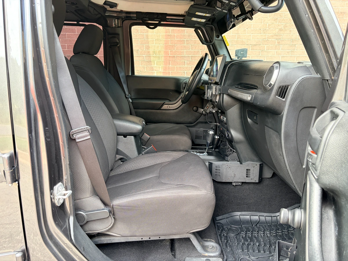 2017 Jeep Wrangler Unlimited Sport - Photo 23