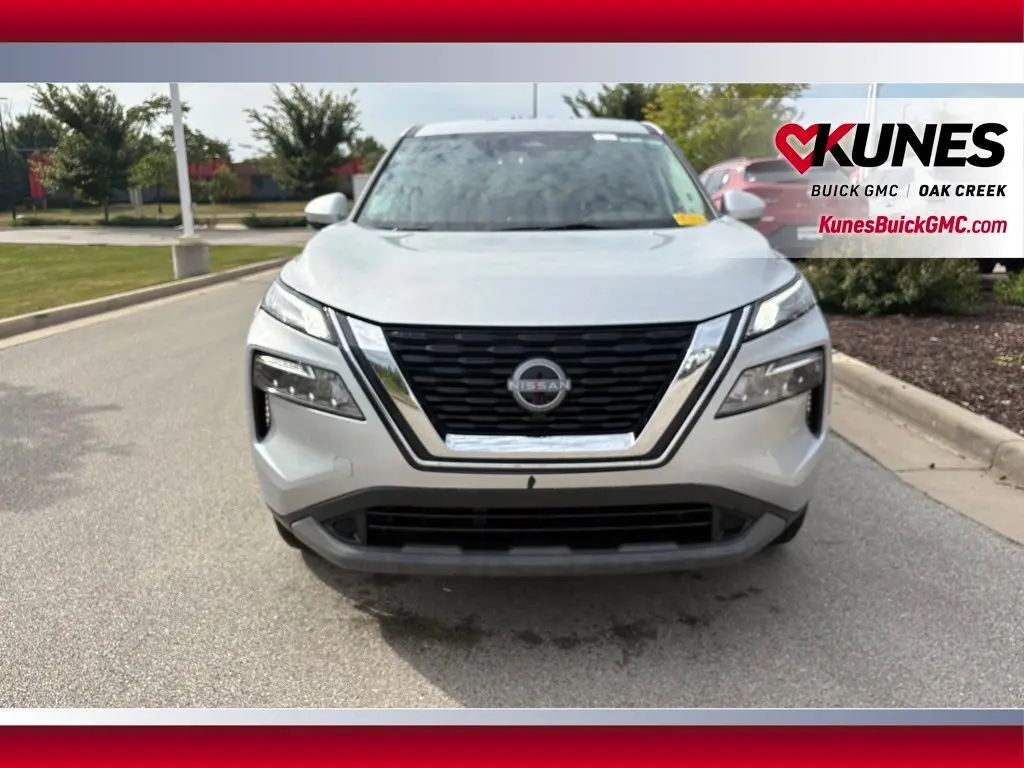 2023 Nissan Rogue SV photo 2