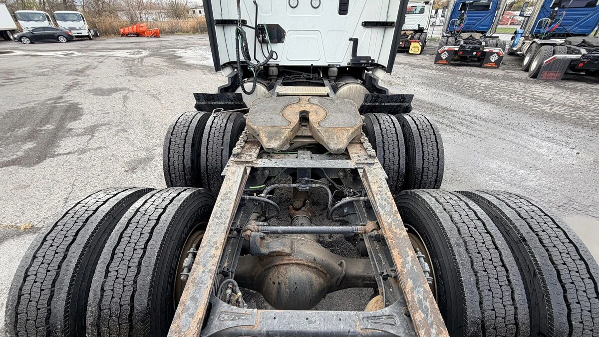 2022 International LT in Syracuse, NY — photo 7