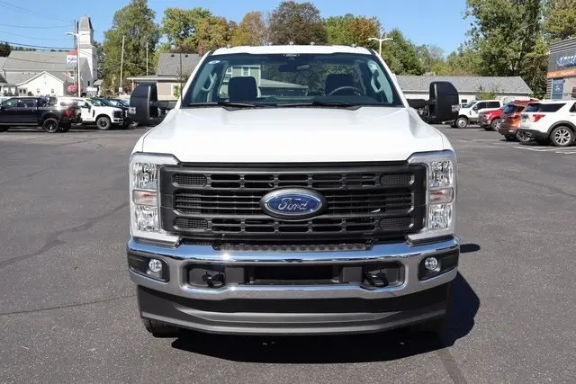 2026 Ford F-350 photo 11