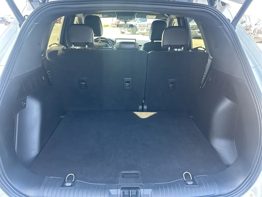 2023 Ford Escape ST-Line Select photo 12
