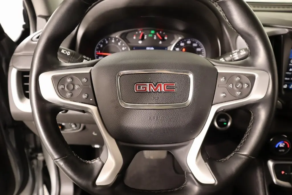 2024 Gmc Terrain SLT photo 3