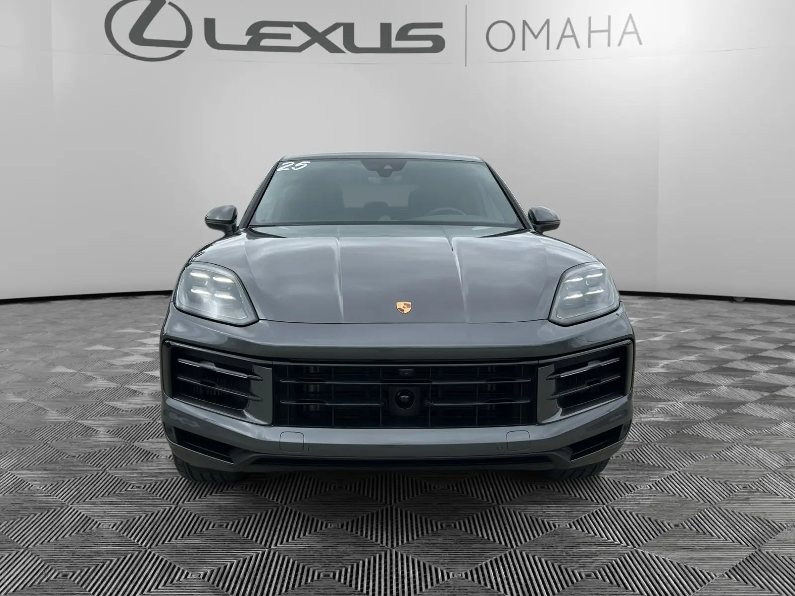 2025 Porsche Cayenne Coupe Base photo 8