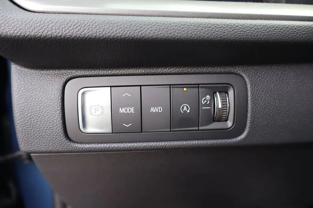 2026 Chevrolet Traverse 2LT photo 11
