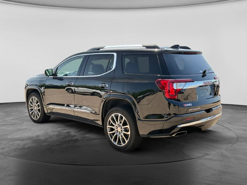 2023 GMC Acadia Denali - Photo 7