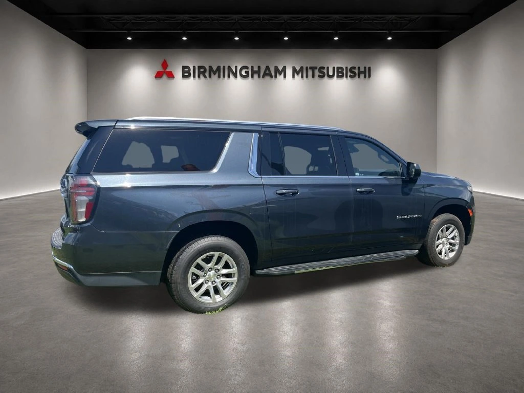 2021 Chevrolet Suburban LT - Photo 8
