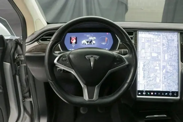 2016 Tesla Model X 90D photo 22