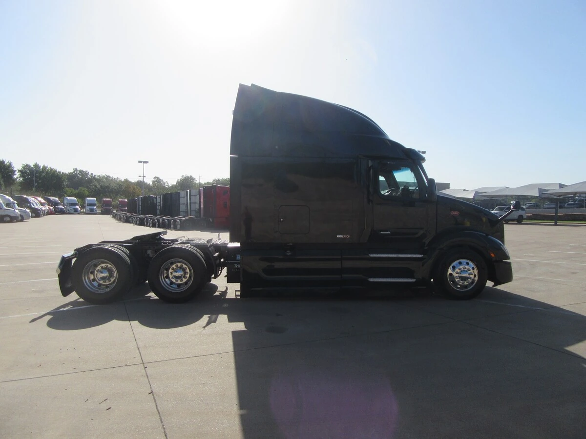 2023 Peterbilt 579 — photo 5