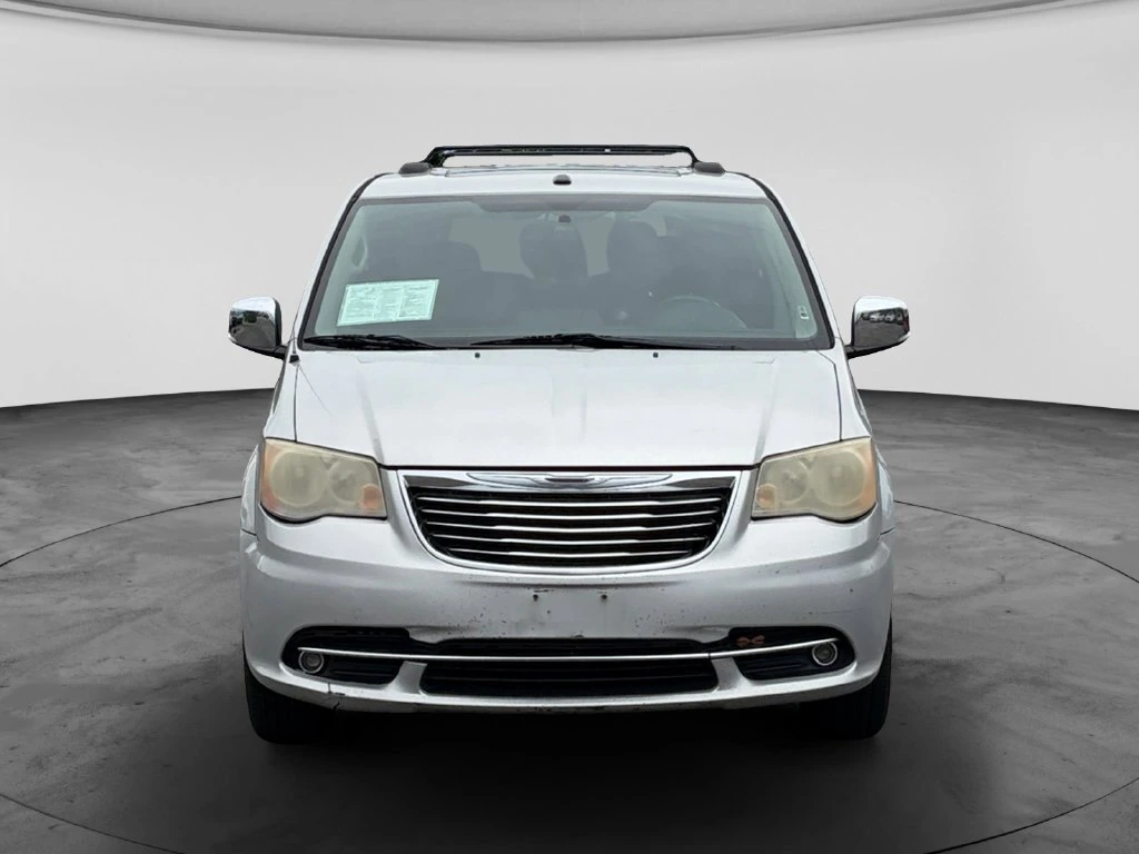 Used 2011 Chrysler Town & Country Touring-L with VIN 2A4RR8DG8BR610816 for sale in Milwaukee, WI