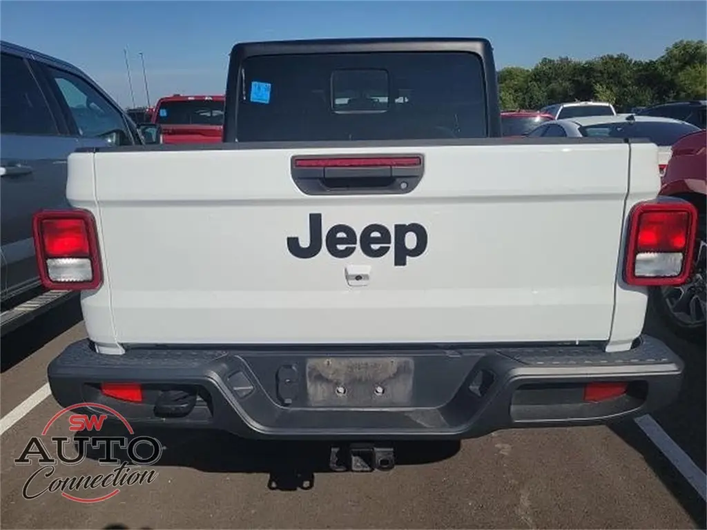 2023 Jeep Gladiator Sport photo 4