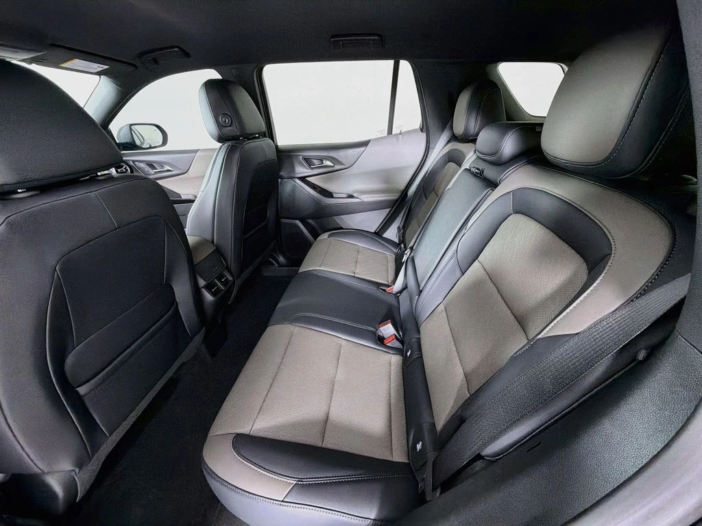 2027 Chevrolet Equinox LT - Photo 24