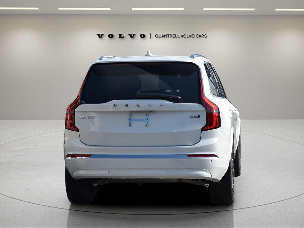 2026 Volvo - image 5