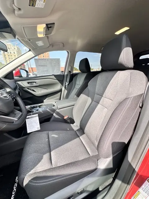 2026 Nissan Rogue SV photo 20